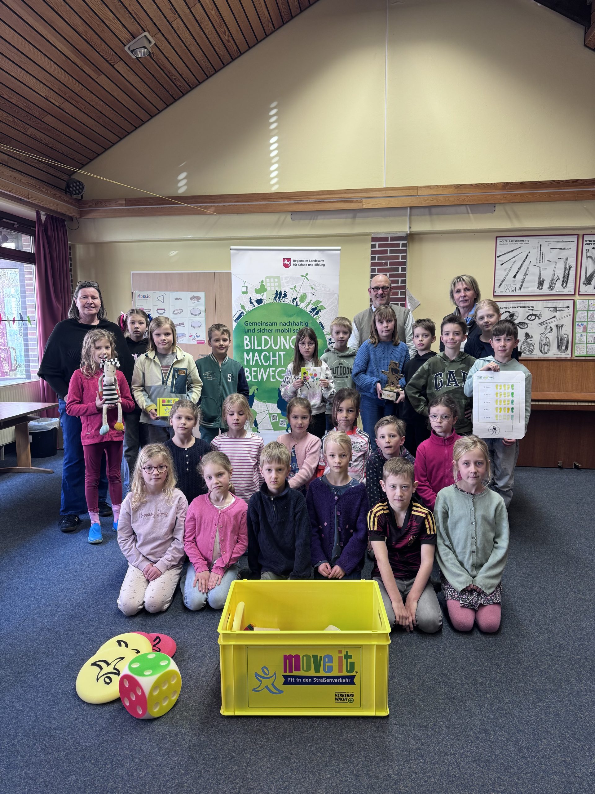 Grundschule Hundsmühlen gewinnt Wettbewerb „AutoFREIE – Schule“